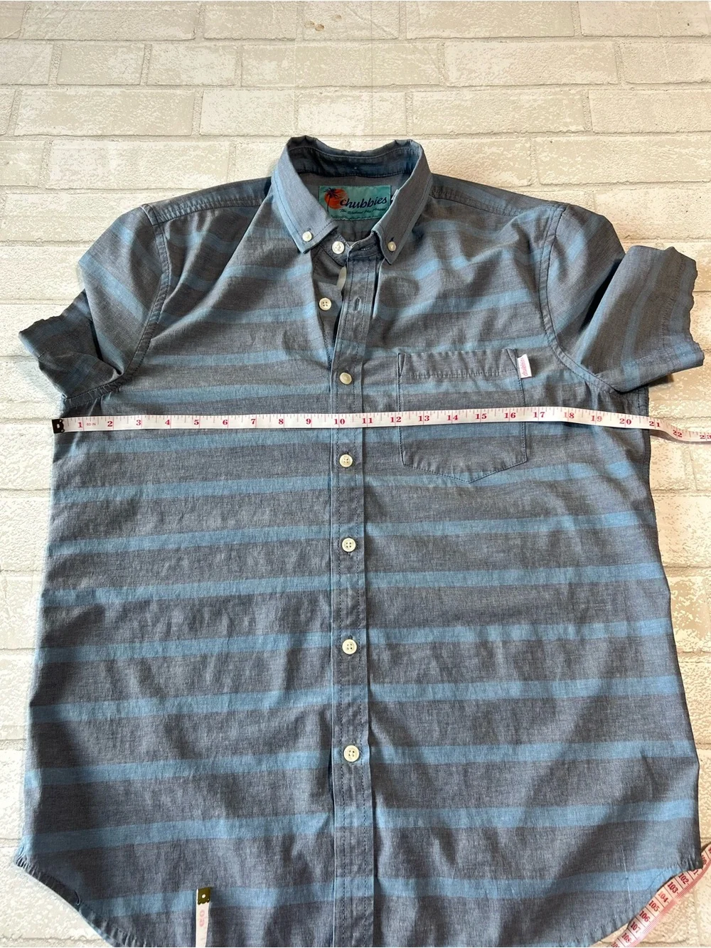 chubbies Gray and Blue Striped Short-Sleeve Button-Down Shirt